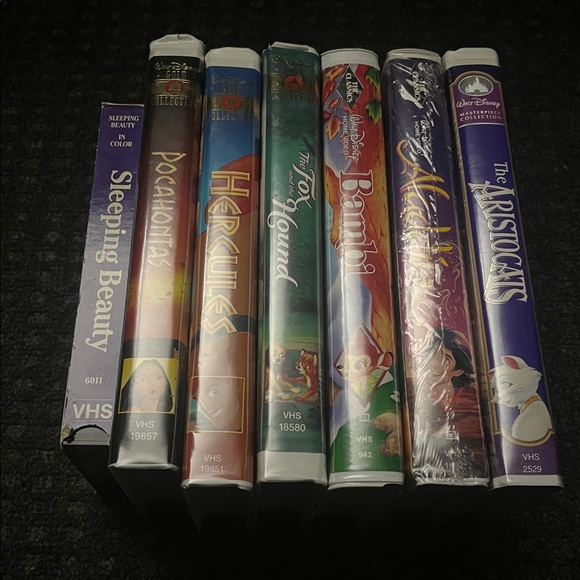 Walt Disney Gold Collection , 7 VHS : The Fox and the Hound VHS & Other Lot . - Picture 4 of 11